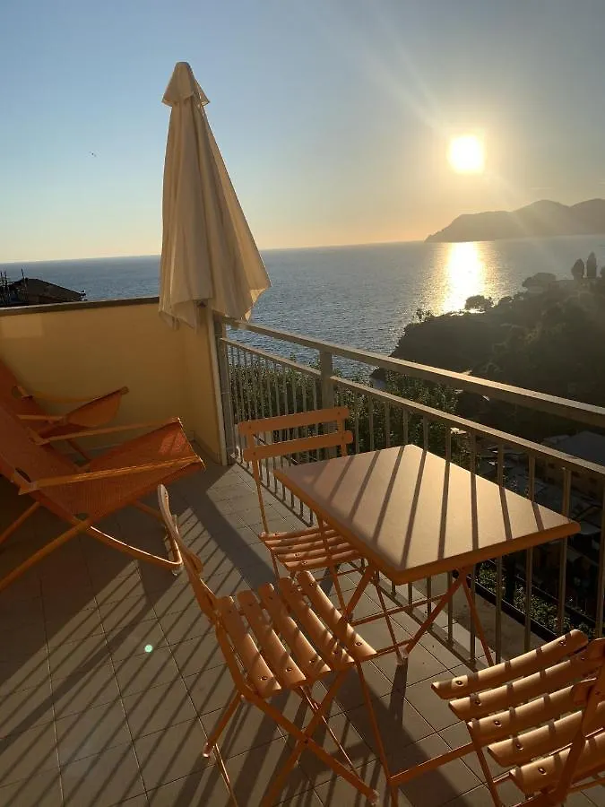 Orizzonti Apartments Manarola 0*,